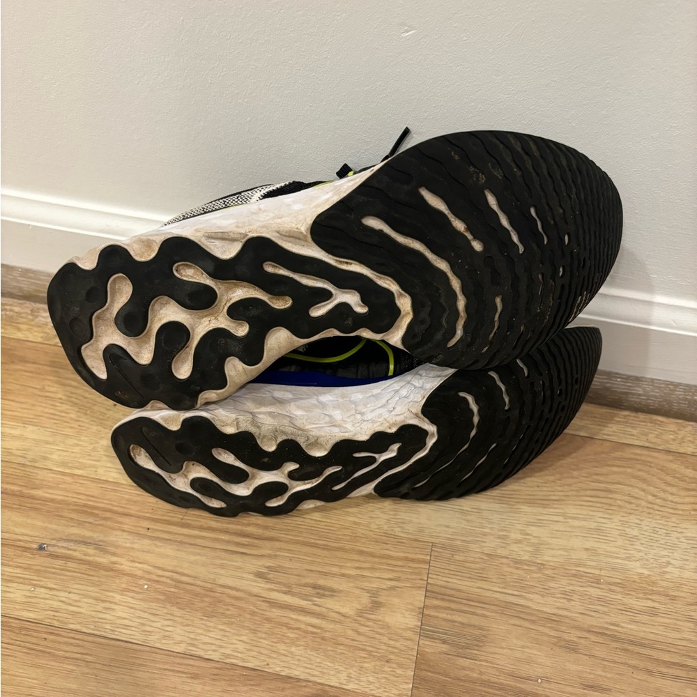 Nike React Infinity Run Flyknit 2 - image 3